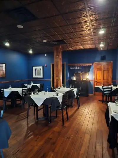 Historic Grand Central Hotel with 15 Suites and Restaurant in Eureka Springs, Ar