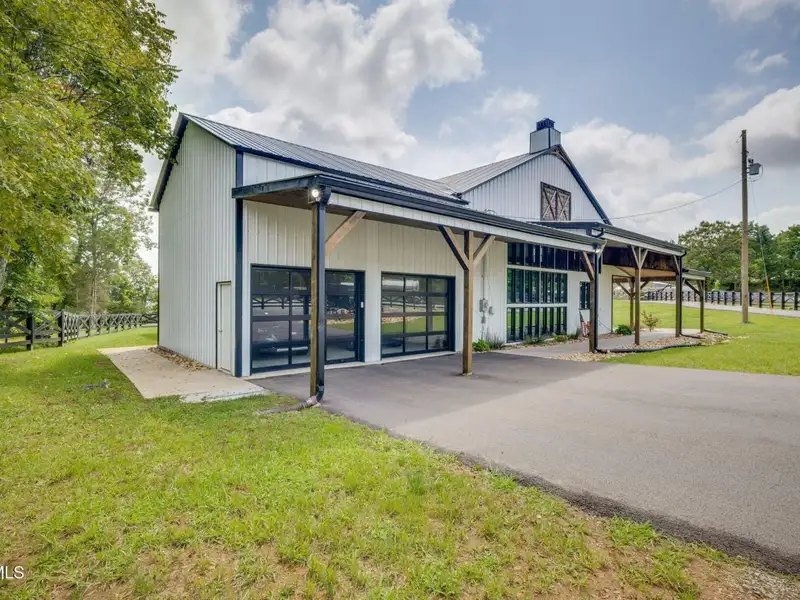 Custom Barndominium on 3 Acres with Pool and Income-generating Garage in Tennessee