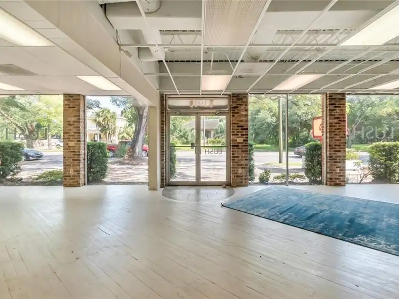 Prime Commercial Space with Dual Storefronts in Midtown, Mobile
