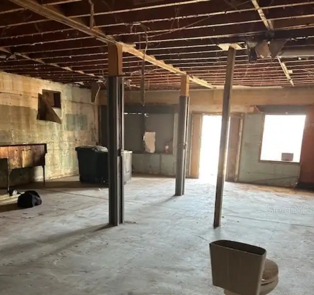 Multi-parcel Property with Two-story Building and M-1 Zoning for Restaurant/bar Use