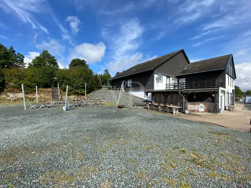 Mobile Home Park Investment with Amenities in Sauerland - 11,931 M² Plot