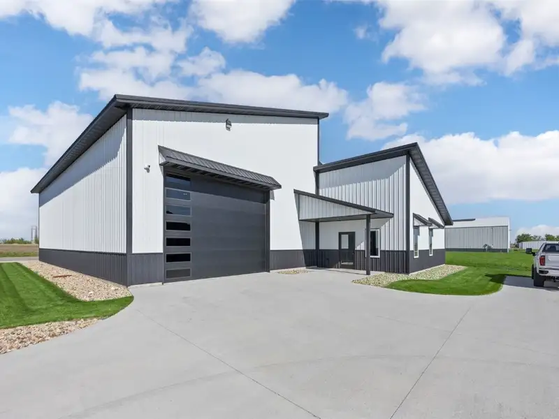 Luxury Commercial Airplane Hangar in Marion Aircom Park with Private Runway Access