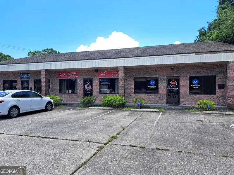 Commercial Income Property on Highway 40 in St. Marys, Ga - 3 Units, 4440 Sq Ft