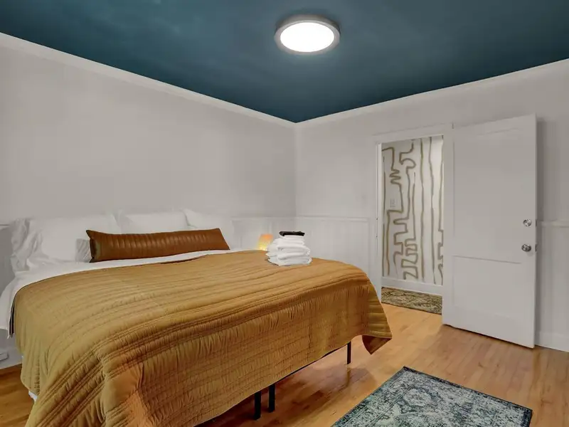 Renovated Memphis Recording Studio with Artist Apartments and Short-term Rental Potential