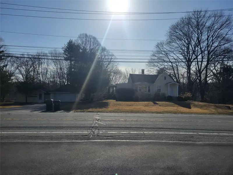 Mixed-use Property in Prime Location with Residential and Commercial Potential