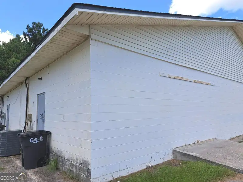 Commercial Income Property on Highway 40 in St. Marys, Ga - 3 Units, 4440 Sq Ft