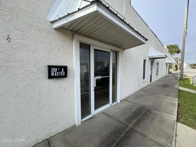 Downtown Panama City Office Space for Lease - 1,550 Sq Ft on 5th St.