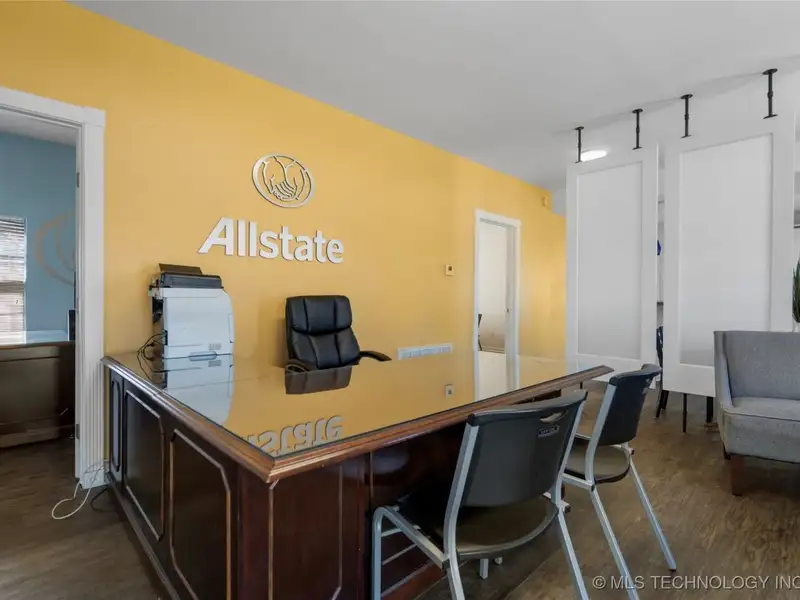Commercial Office Space with Storage and Tenant in Growing Sapulpa, Oklahoma