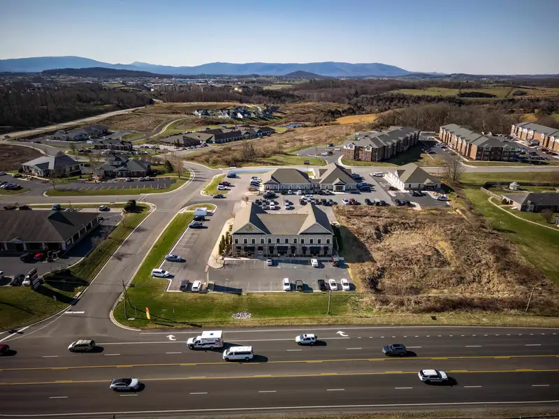 Pre-sale: Multi-unit Cold Shell Buildings Near I-64 & Augusta Health, 1625-5000 Sq Ft