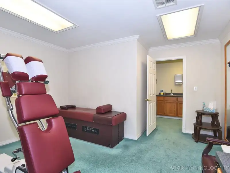 Live-work Property: 2000 Sq. Ft. Office Building with House on 1.25 Acres