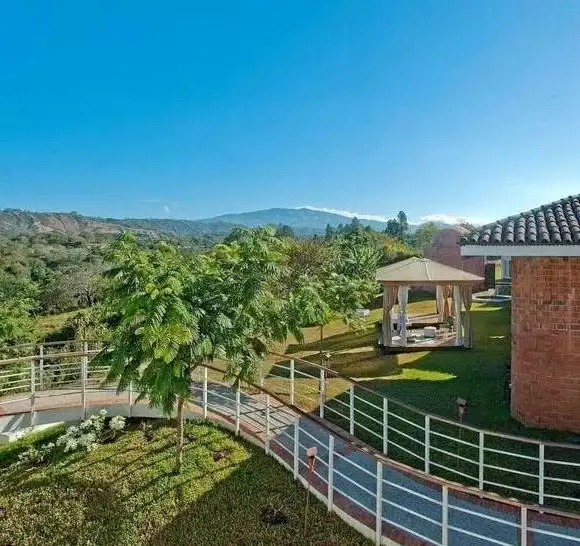 Asclepios Hotel: Profitable 12-bedroom Investment in Tambor, Alajuela with Sustainable Features