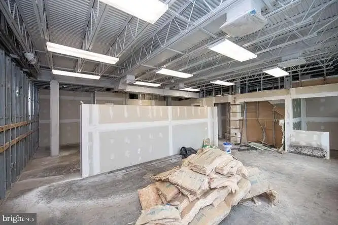 Versatile 6,000 Sq Ft Commercial Space in Prime Location with Parking Potential