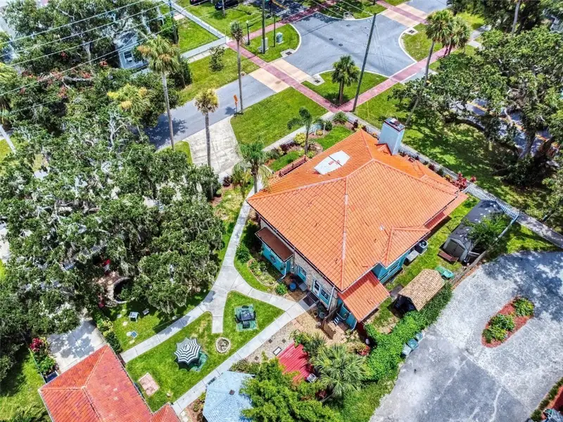 Historic Home and Turnkey Bed & Breakfast in Downtown Daytona Beach