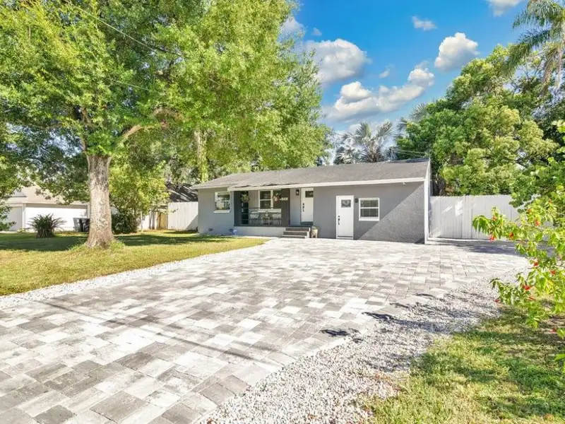 Charming Airbnb Home Near Downtown Orlando with In-law Suite and Expansive Backyard