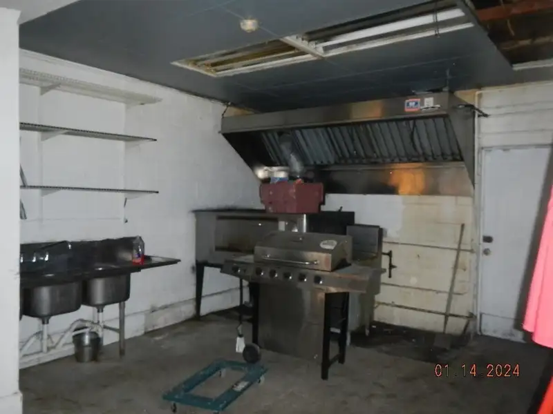 Commercial Space in Historic Montgomery Village - 2000 Sq Ft with High Visibility