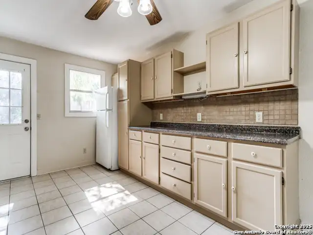 Historic Vintage Office Building with Additional Income Potential in Downtown Boerne