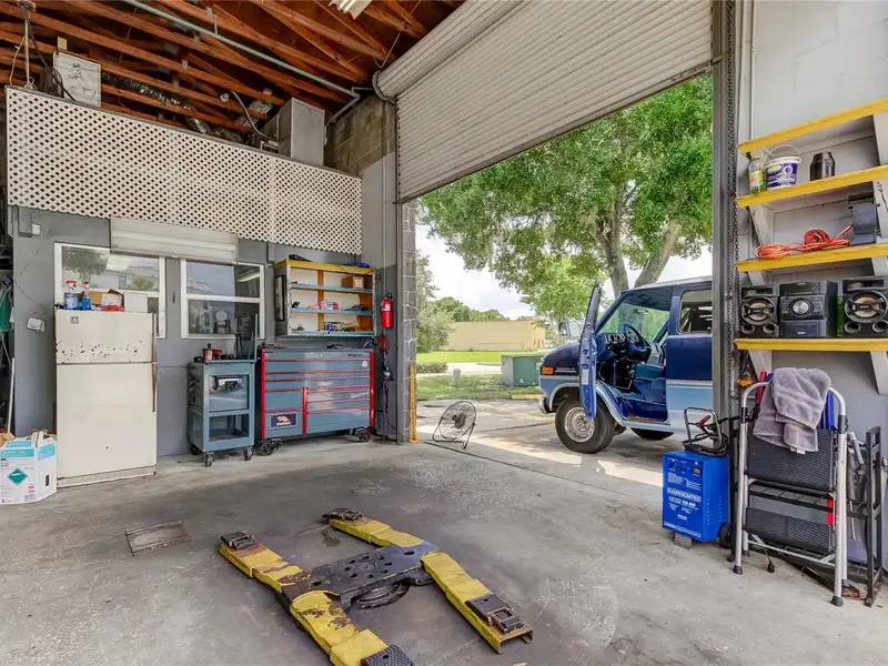 Auto Repair Shop for Sale in Established Oldsmar Location with Equipment and Storage