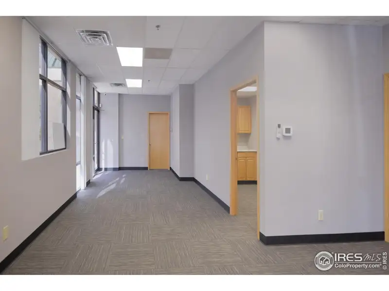 Industrial Office/warehouse for Lease in Loveland, Co - 5,057 Sf with Office Space