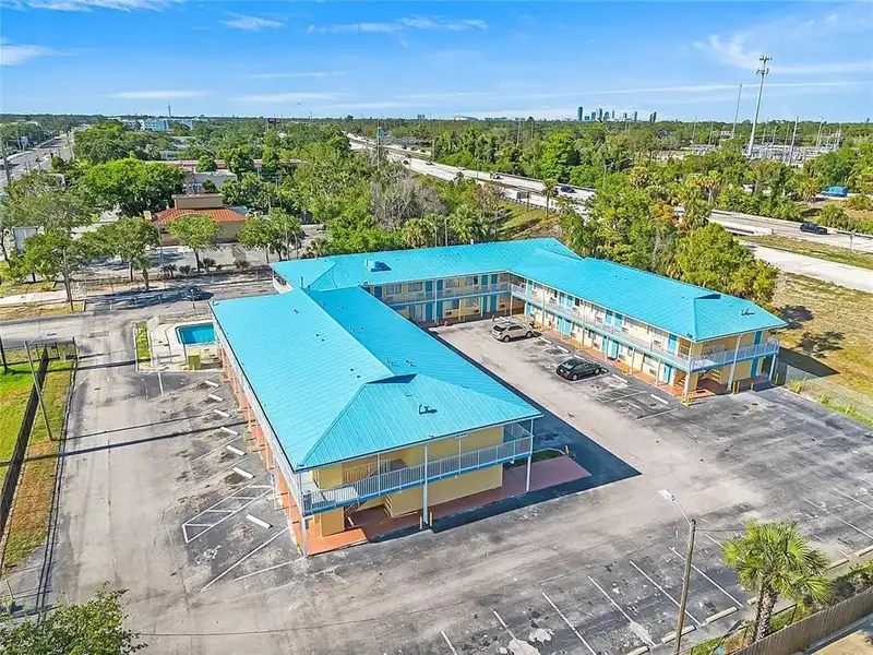 Independent Economy Hotel in Prime Location, St. Petersburg with 65 Keys and Redevelopment Potential