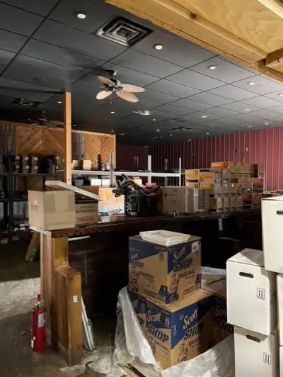 Established Truck Stop and Convenience Store with Restaurant in High-traffic Location