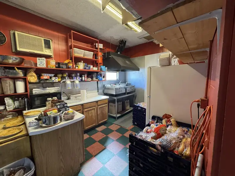 Established Family Restaurant with Drive-thru Near Lake Cumberland Marina