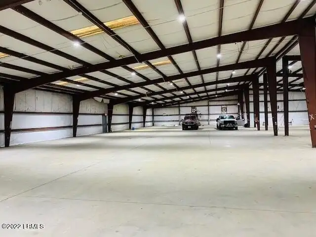 Two Warehouse Spaces for Lease in Ridgeland Near I-95 and Downtown