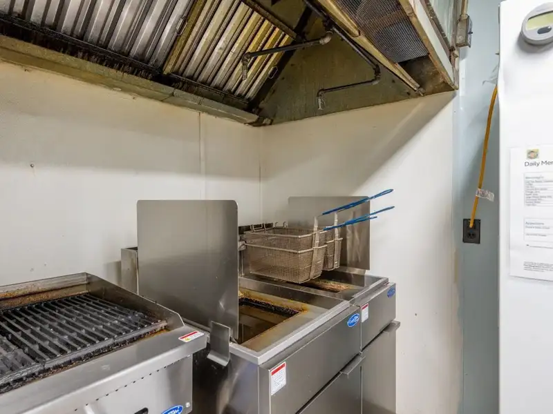 Commercial Restaurant on 3.4 Acres in Parsons, Tn with Extensive Equipment and Upgrades