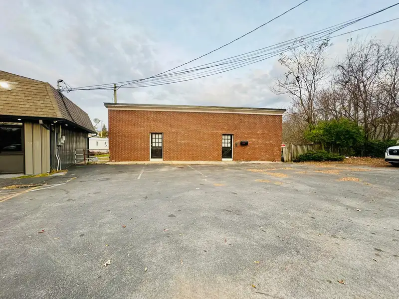 Downtown Georgetown Block Building with Parking, B-2 Zoning, 900 Sq Ft Per Level
