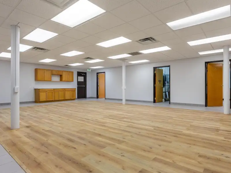 Cleveland, Tn Office Suites for Lease - Newly Remodeled, 2,400 & 2,164 Sq Ft