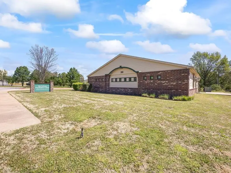 Versatile 2,752 Sq Ft Office Building in Central Rogers with Five Private Offices