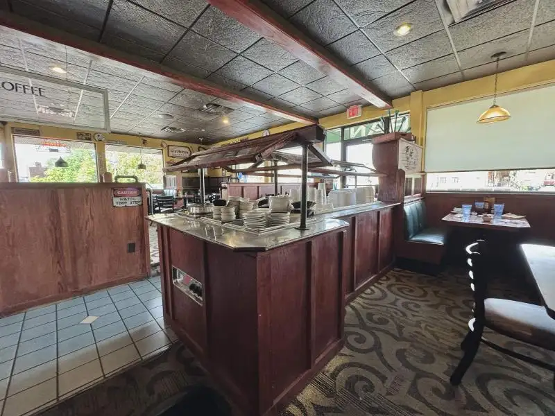 Turnkey Restaurant and Pub on Fox River in Downtown Berlin, 5,144 Sq Ft