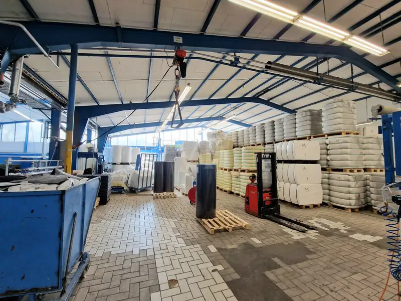Industrial Hall with Open Space in North Hesse – Ideal for Business Use