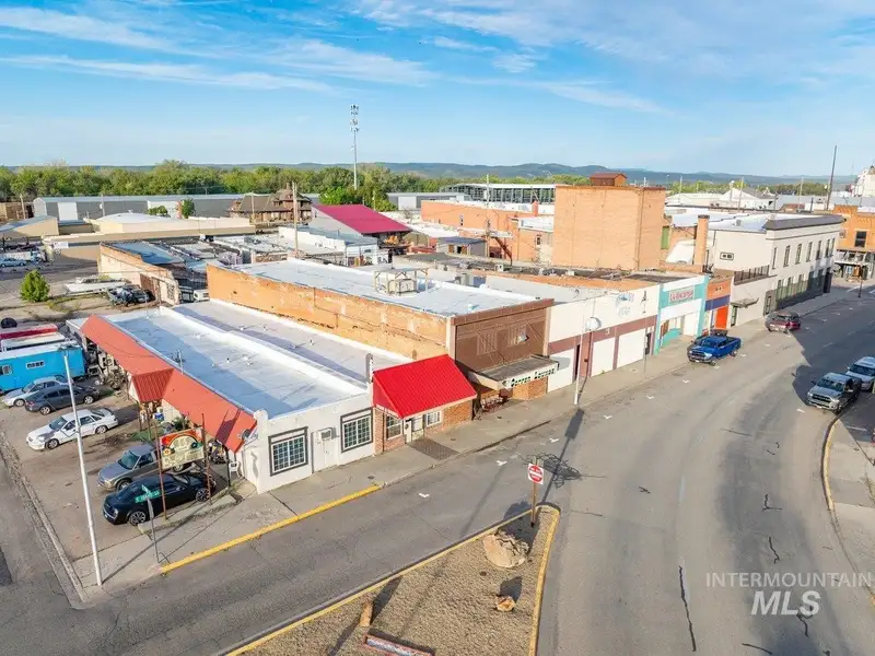 Updated Tavern with Liquor License in Historic Downtown Weiser