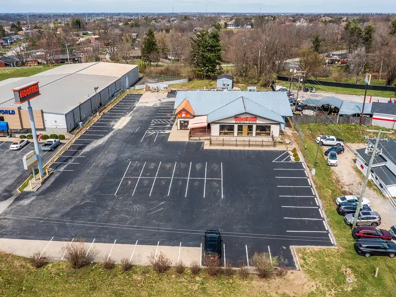 Former Hooters Restaurant Space in High-traffic Richmond, Ky Commercial Corridor