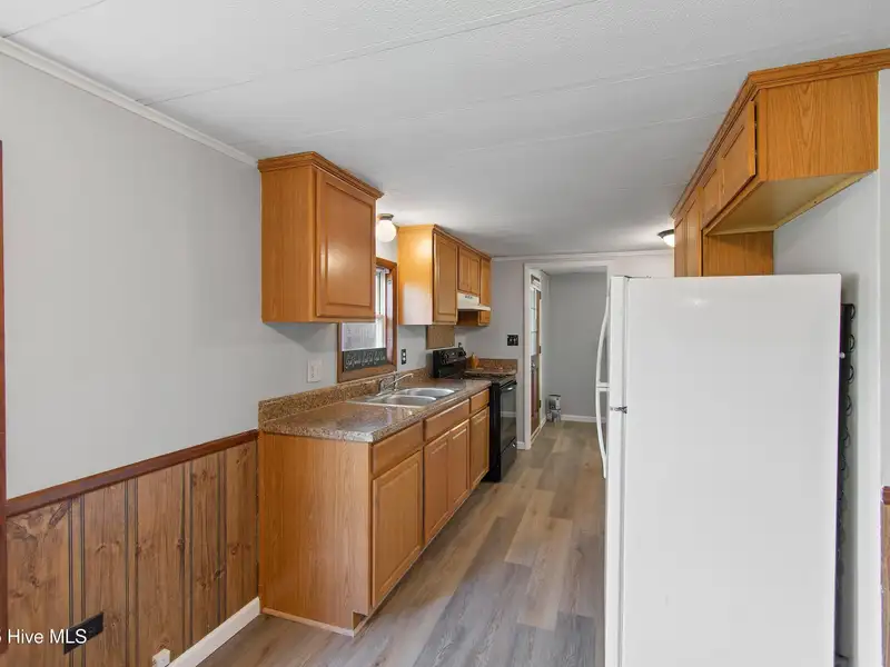 Coastal Live/work Property with 3-bed Home and Flexible Commercial Space