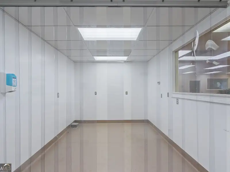 Versatile 7,900+ Sq Ft Medical Office Building in Prime Location Near Hospital