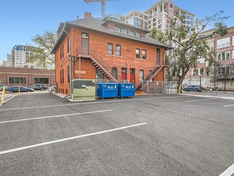 Fully-leased Culinary Investment: 10 Kitchen Stations in Central Location
