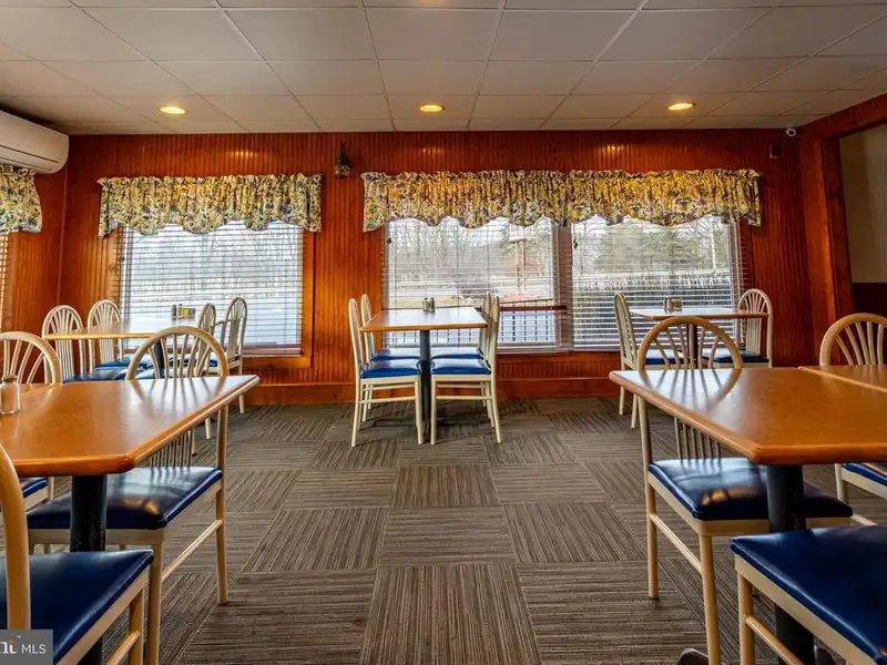Established Restaurant with Commercial Kitchen and 120+ Seating in Hardy County