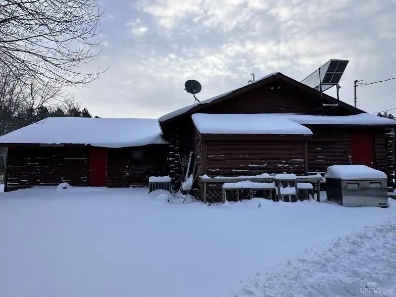 Operational Restaurant with Bar and Patio Near Powderhorn Ski Hill, Upper Peninsula