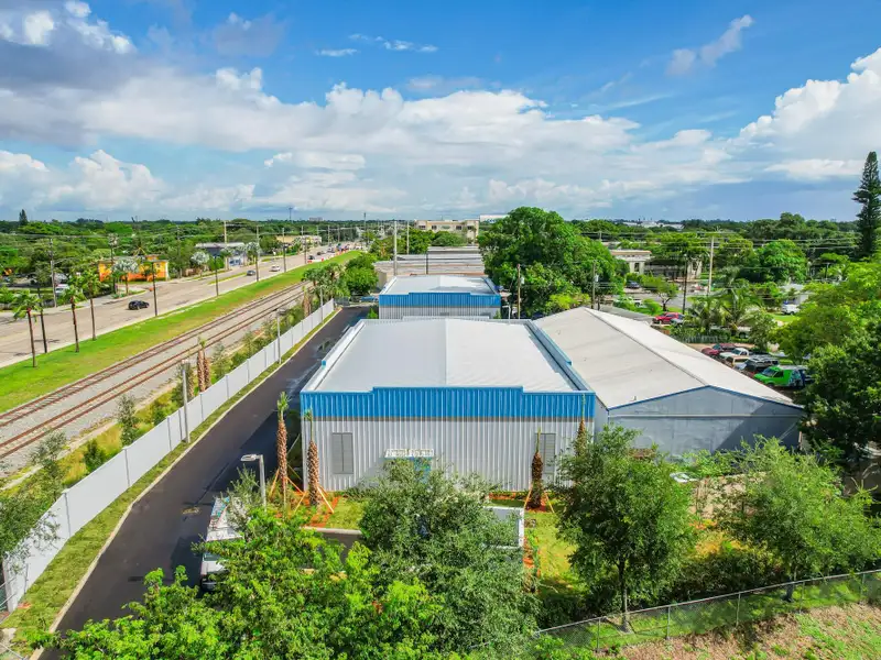 10,000 Sq Ft Warehouse Space for Lease in Pompano Beach, B-4 Commercial Zoning