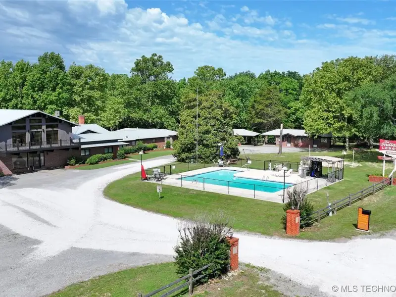Historic 25-unit Resort on Hwy 51 Near Lake Fort Gibson, Wagoner, Oklahoma