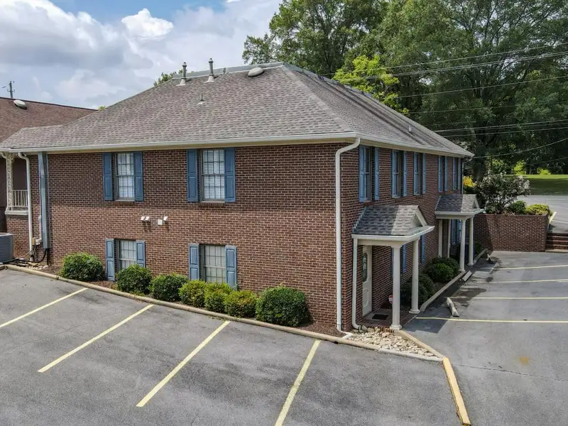 Medical Facility for Sale Near Hospital - 4,510 Sq Ft with Multiple Treatment Rooms