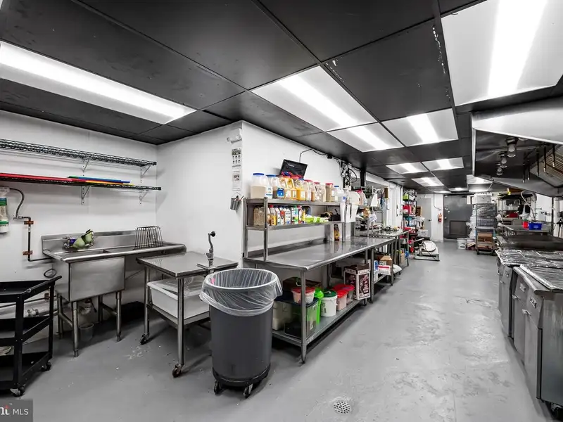 Two Storefronts in Towson: Restaurant and Vacant Space for Lease