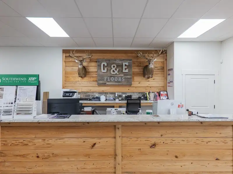Versatile Commercial Property with Office, Showroom, and Warehouse in Lowndes County