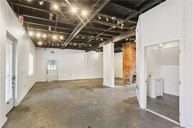 Uptown Commercial Space with Outdoor Patio and Parking - 1844 Sf White Box Ready