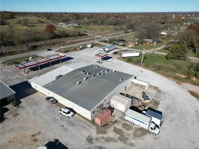 Established Truck Stop and Convenience Store with Restaurant in High-traffic Location