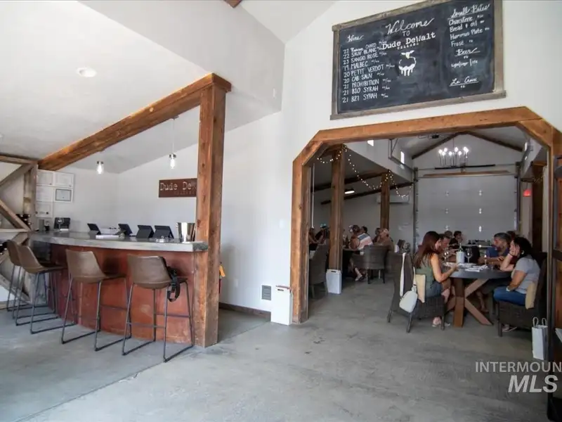 Hilltop Winery and Event Center with Custom Home and 360-degree Views in Eagle, Idaho