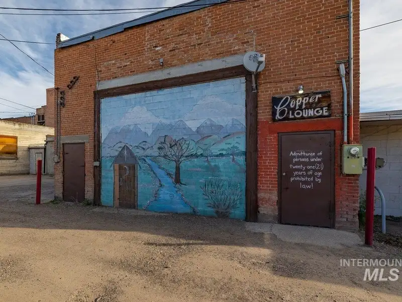 Updated Tavern with Liquor License in Historic Downtown Weiser