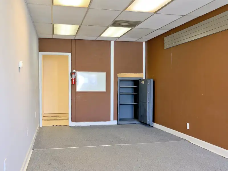 Commercial Retail Space for Sale Near Radford University, Ideal for Various Businesses