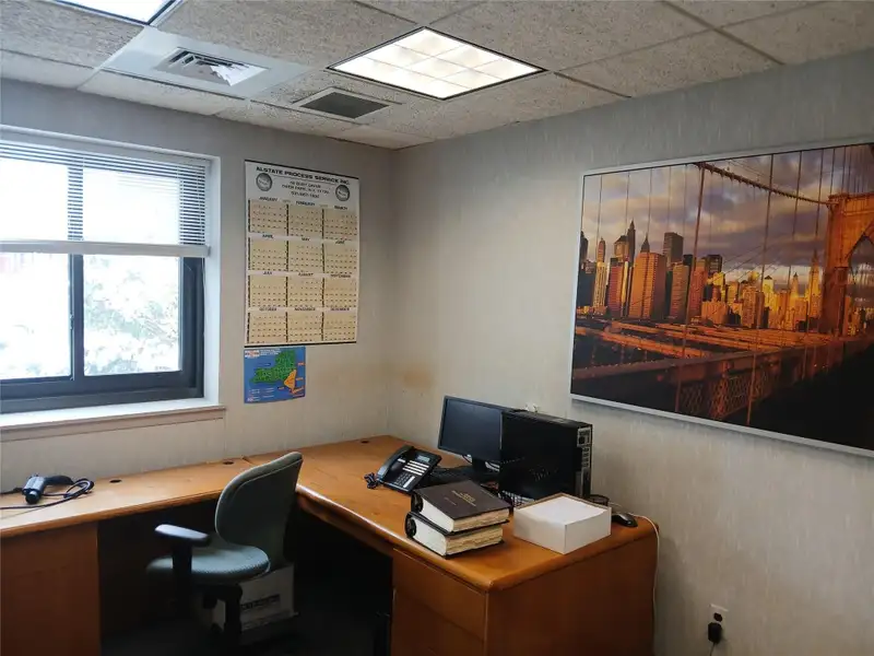 Office Suite for Lease in Westbury Village - 800 Sq Ft with Two Offices and Parking